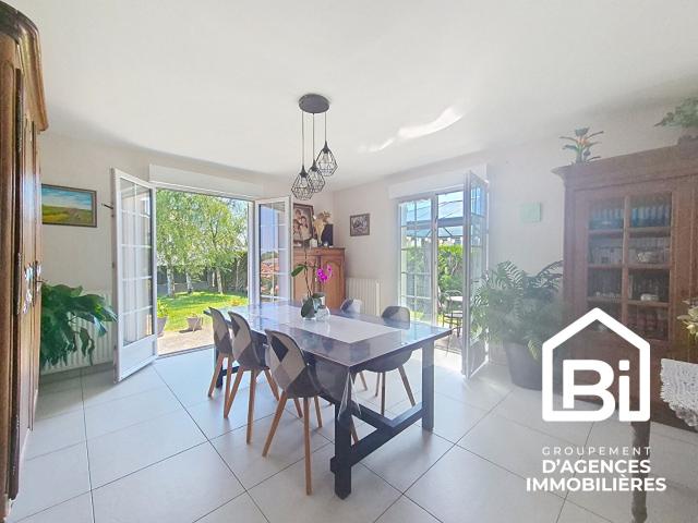 NOYERS BOCAGE Maison de plain pied 5 chambres