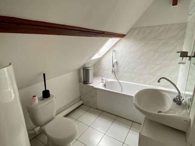 NOYON APPARTEMENT MEUBLÉ