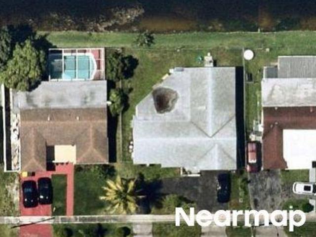 NW 40th St