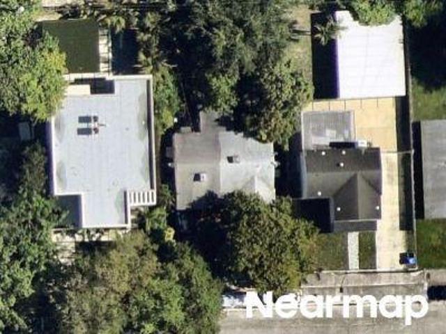 NW 44th St