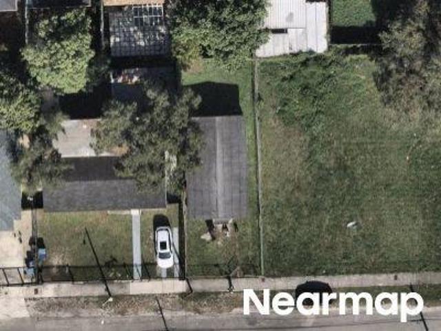 NW 44th St
