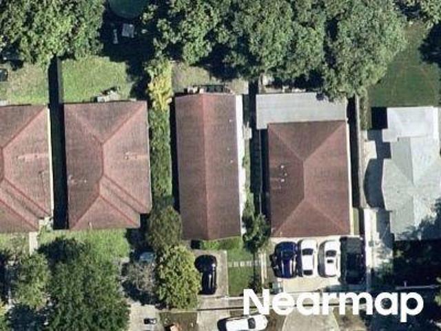 NW 48th St