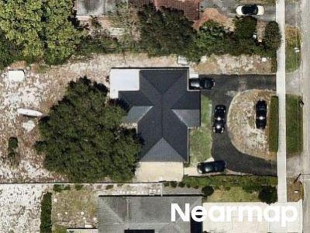 NW 4th Ave