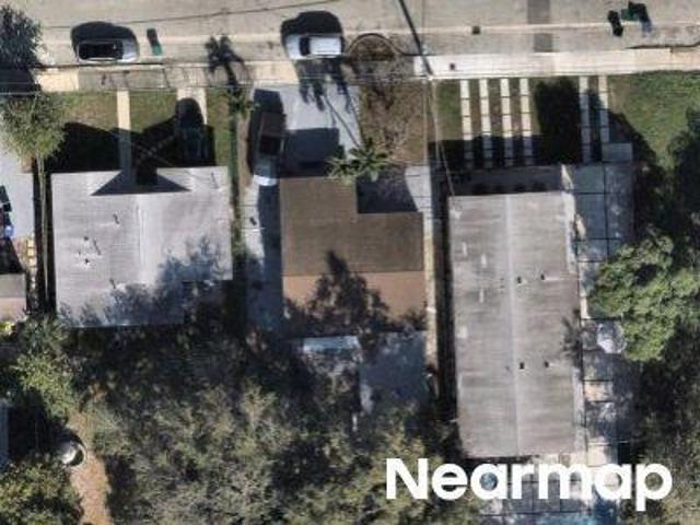 NW 57th St