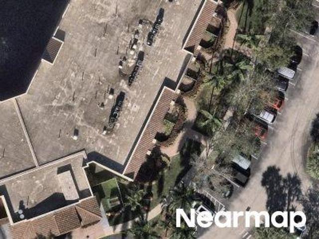 NW 66th St Apt 506