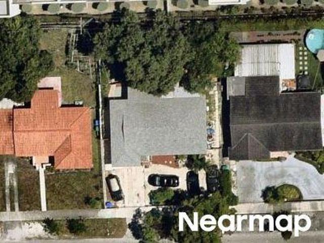 NW 6th St
