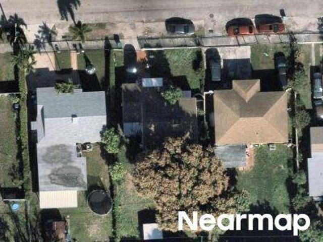 NW 77th St