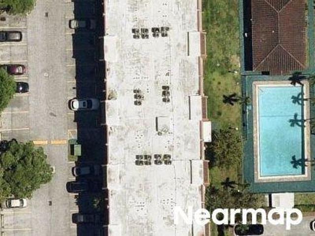 NW 7th St