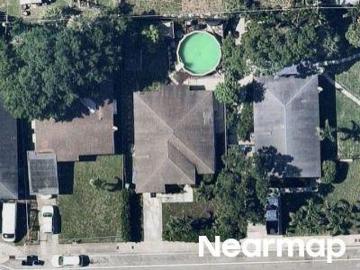 NW 8th St
