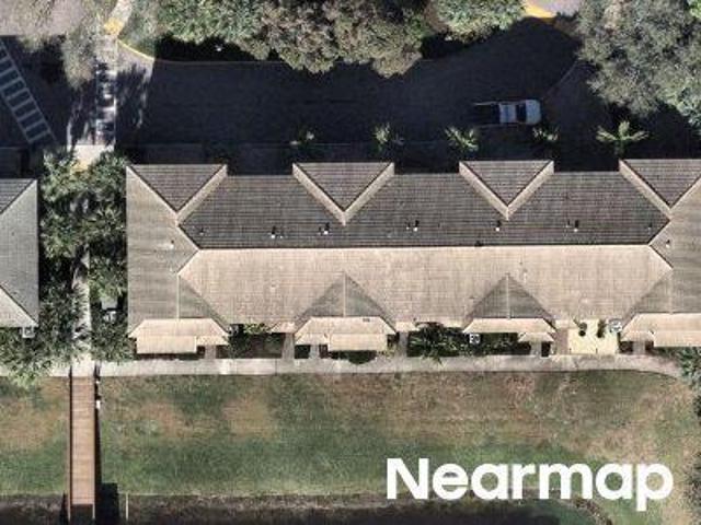 NW 9th St