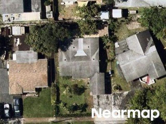NW 9th St