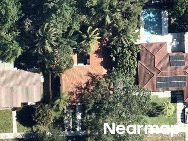 NW 106th St