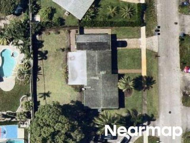 NW 10th Ave