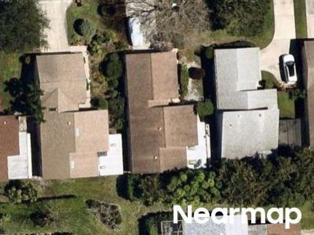NW 10th St