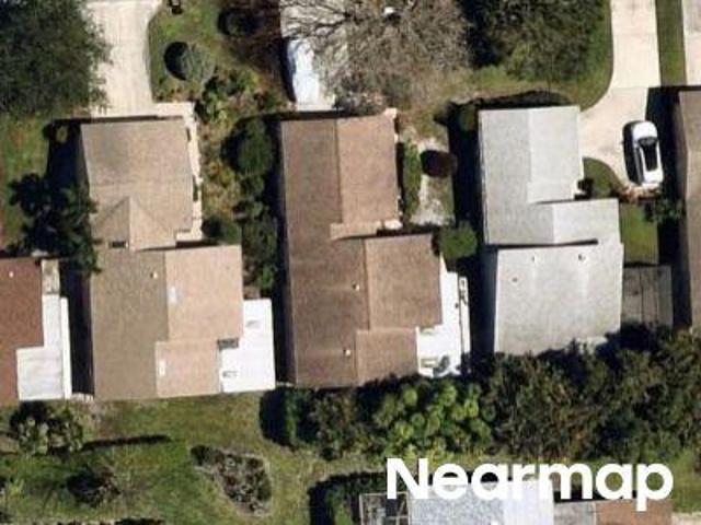 NW 10th St