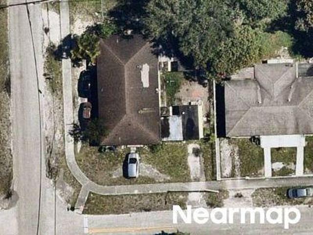 NW 11th Ave
