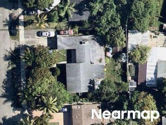 NW 11th Pl