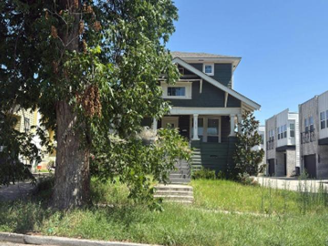 NW 11th St
