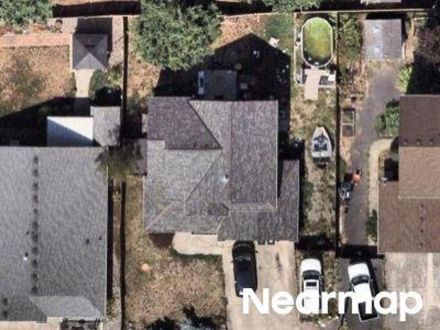 NW 12th St