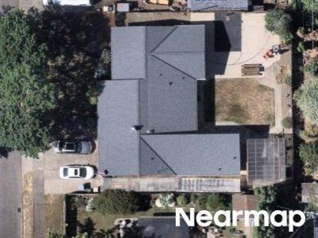 NW 17th St
