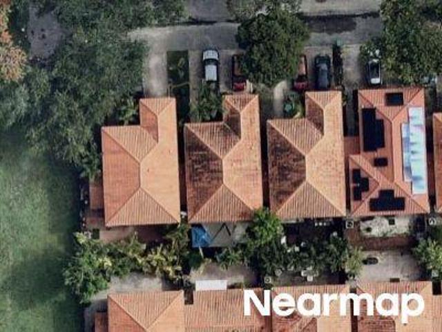 NW 144th St