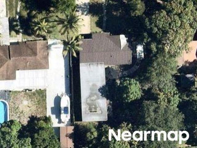 NW 144th St