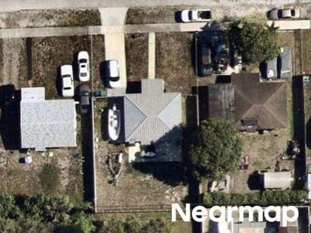 NW 152nd St