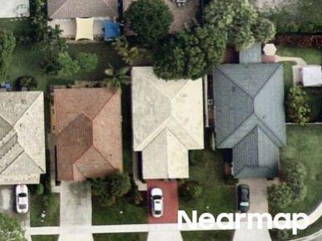 NW 15th St