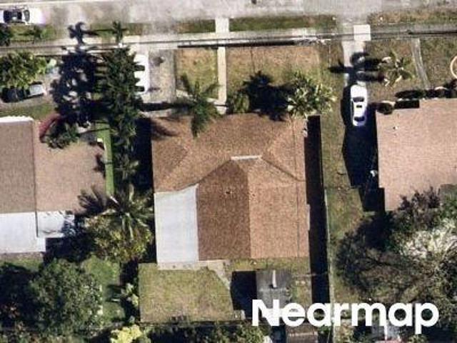 NW 183rd St