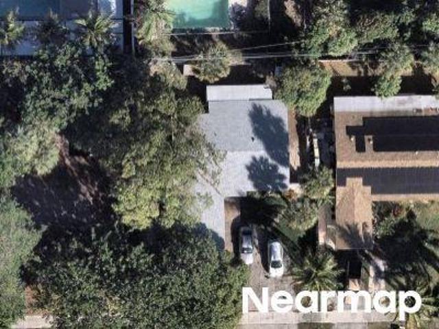 NW 18th St