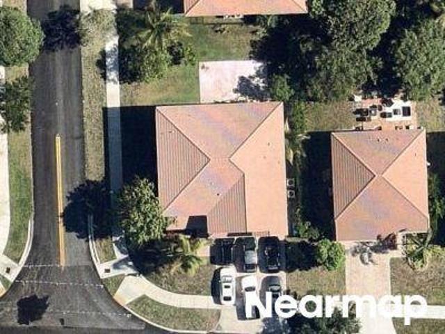 NW 204th St
