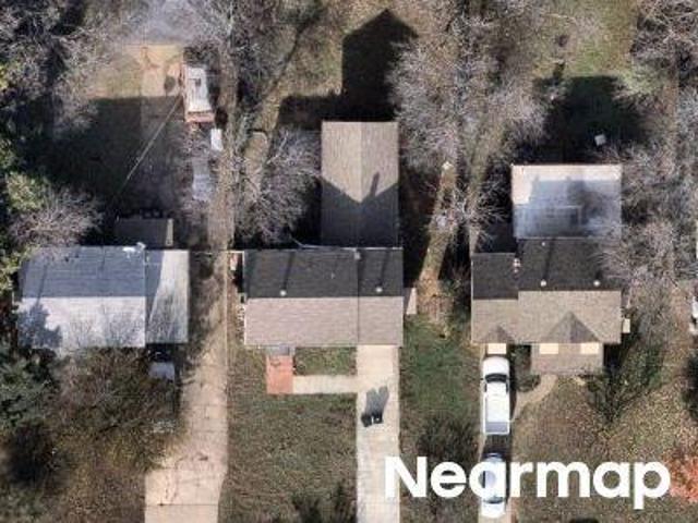 NW 21st St