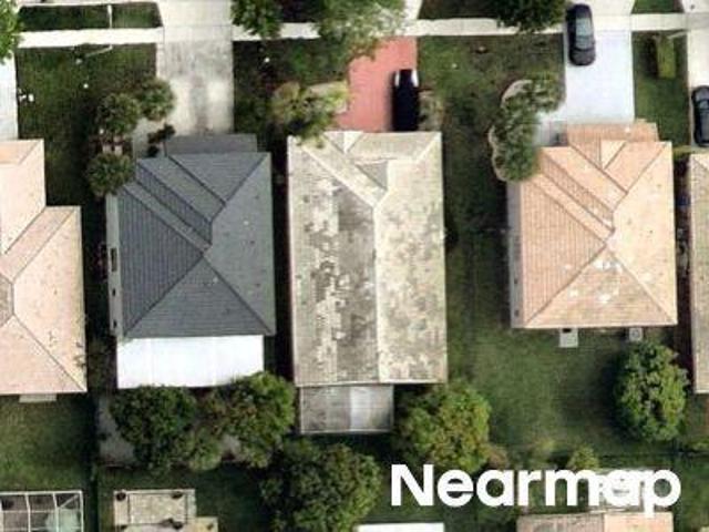 NW 21st St