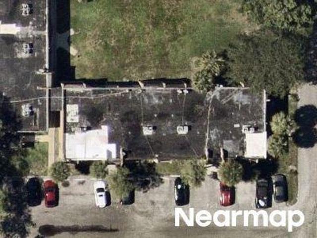 NW 21st St