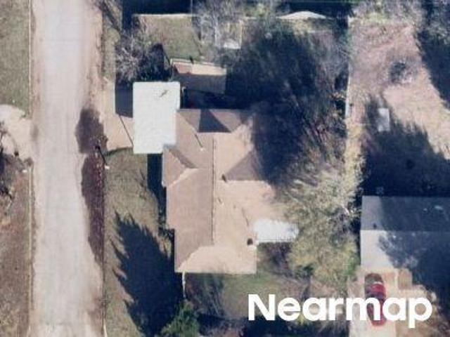 NW 24th St