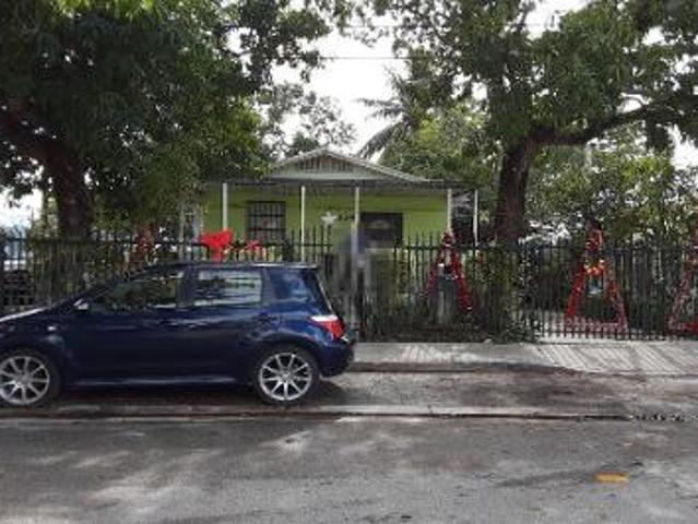 NW 30th St