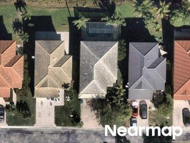 NW 34th Pl