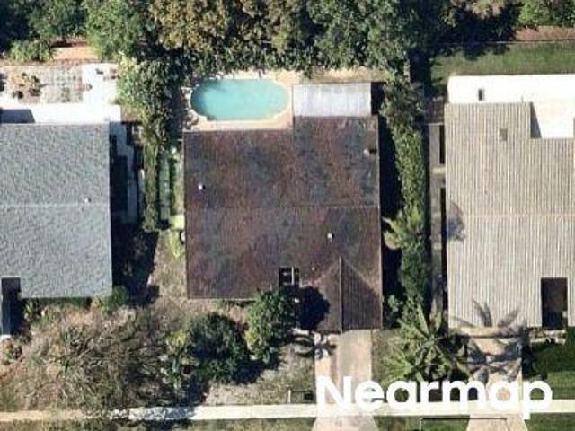NW 34th St