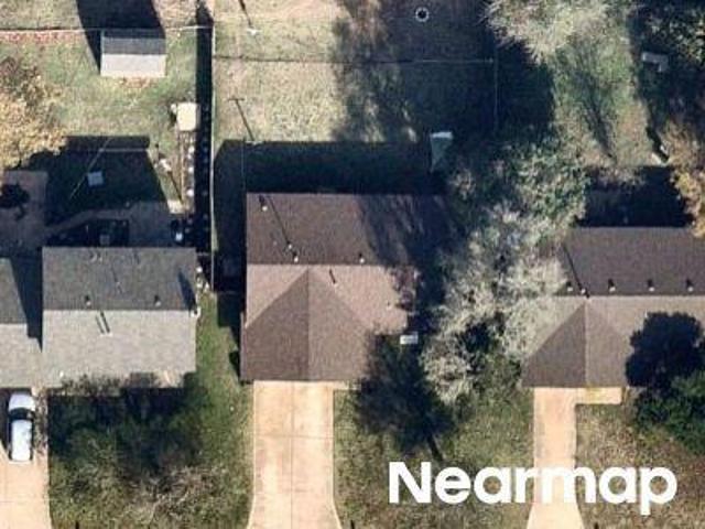 NW Compass Dr