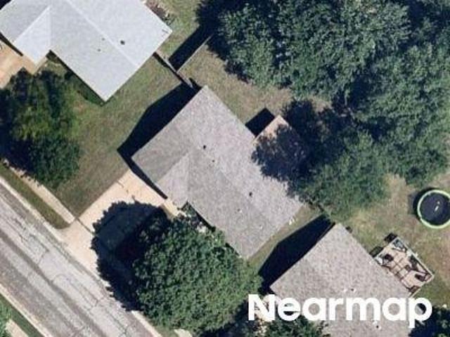 NW Sandra Ln