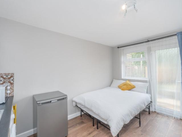 NTT2 Studio Room Cherry Hinton