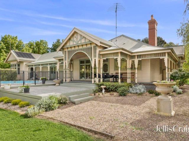 'Nunyara' A Graceful Country Estate