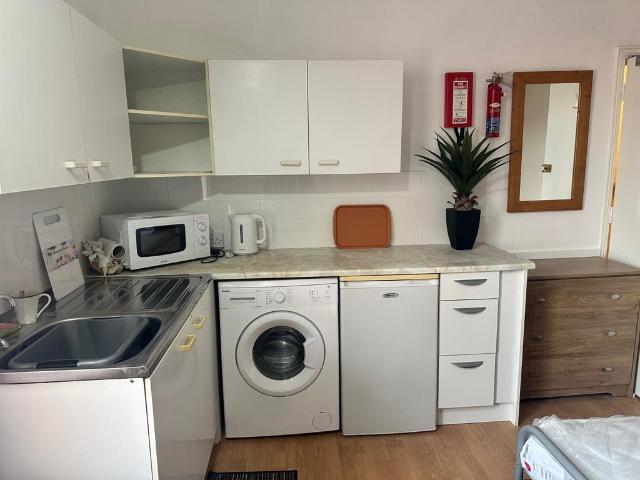 Nuneaton, CV11 Studio to rent £510 pcm £118 pw