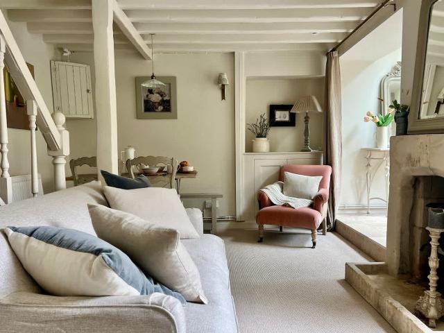 Nunney BA11, 2 bed flat to rent, £2,135 pcm | PrimeLocation