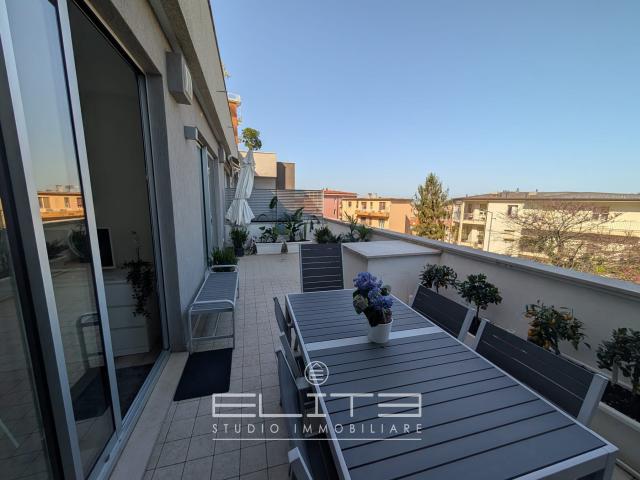 Nuovo Bilocale Ristrutturato con Vista Mare a Borgo Rodi