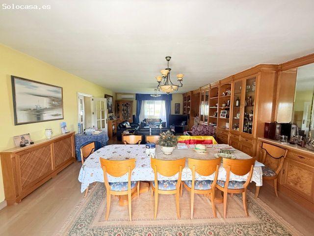 NUDA PROPIEDAD · Gran chalet de 545 m2 con placas solares y parcela privada de 3.000 m2 · Boadilla d