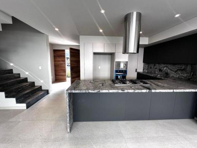 NUEVA CASA EN VENTA EN SOLARES ZAPOPAN