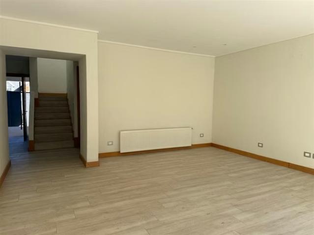 Nueva casa la reina alta | 5 dormitorios por 27490.00 en La Reina