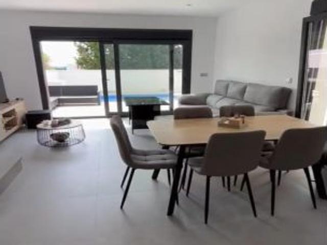Nuevas villas pareadas de 3 dormitorios con piscina privada