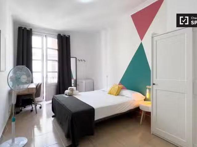 Barato Vive la experiencia coliving en el corazón de Barcelona